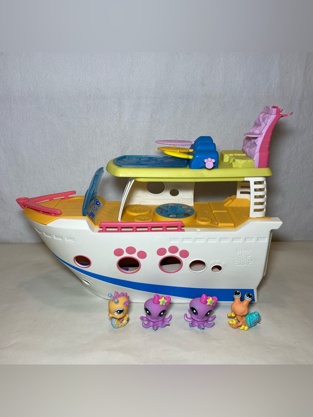 Littlest Pet Shop LPS Cruise Ship Playset Boat Yacht 1485 1903 155 Figures LOT